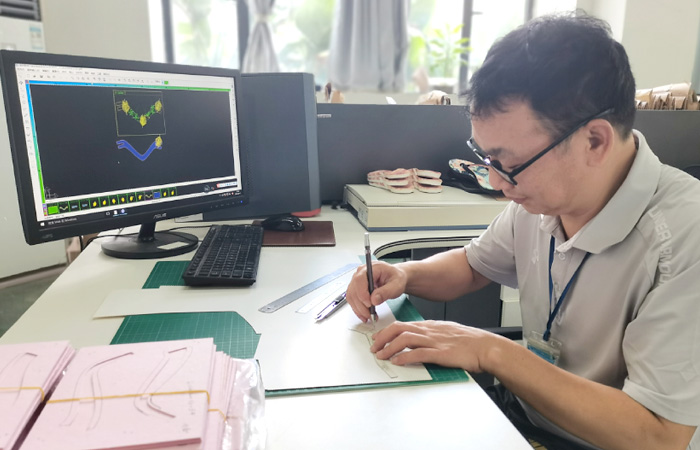 研發(fā)設(shè)計(jì)